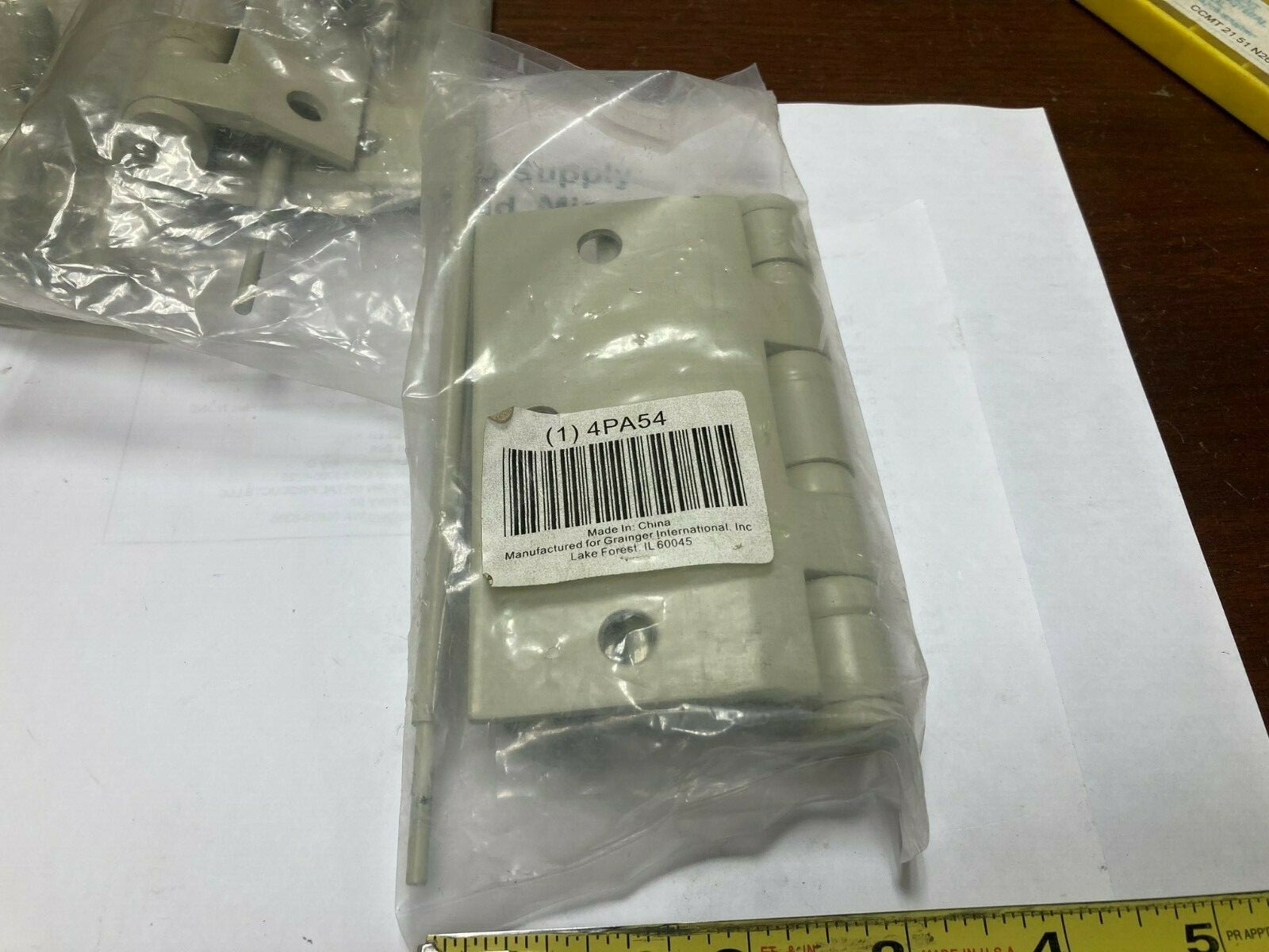 Grainger 4PA54, 4 1/2" W X 4 1/2" H, Beige Prime Coat, Butt Hinge, With Hardware