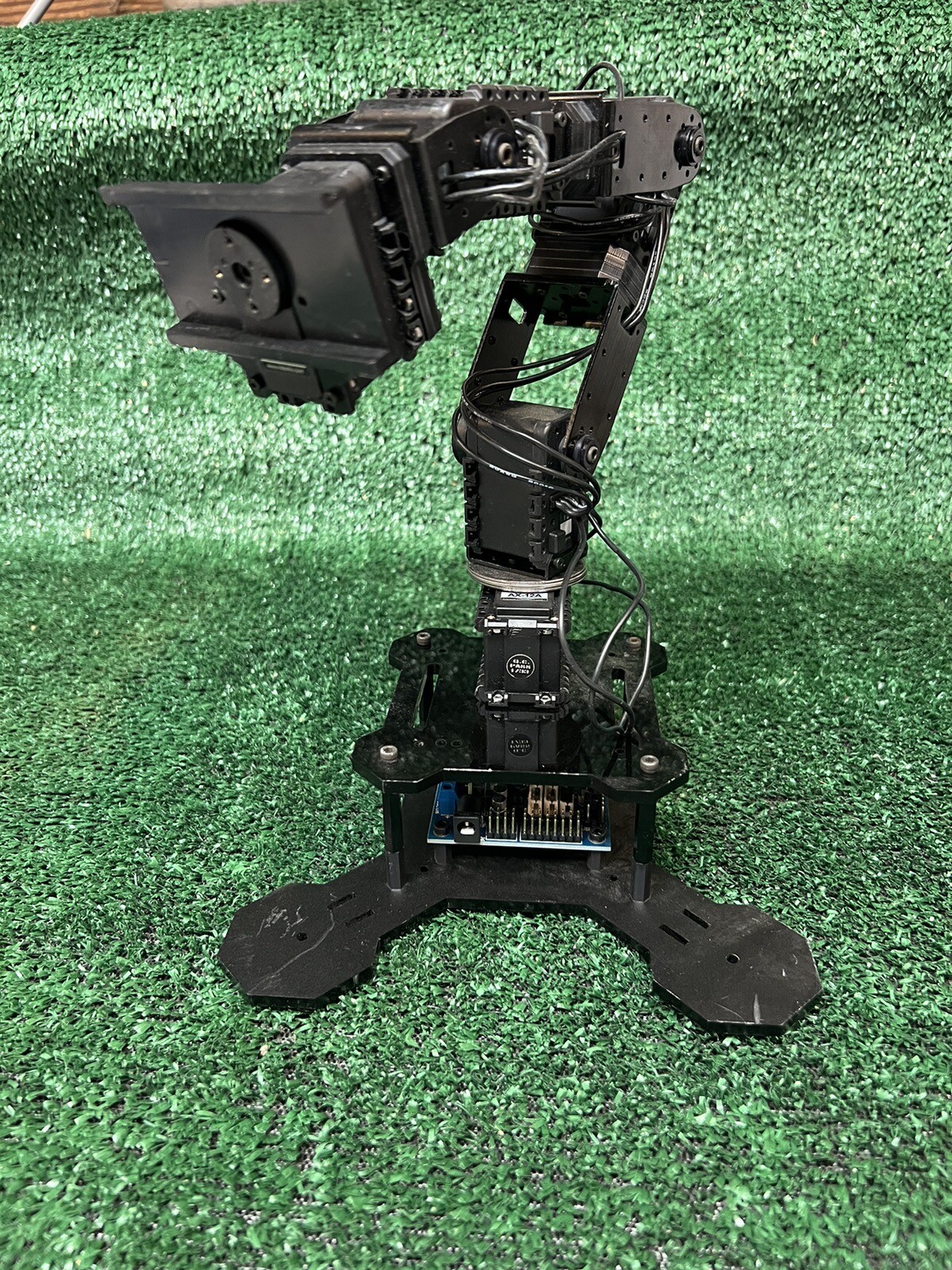 ROBOTIC ARM with Arbotix-M and Dynamixel AX-12A Servos