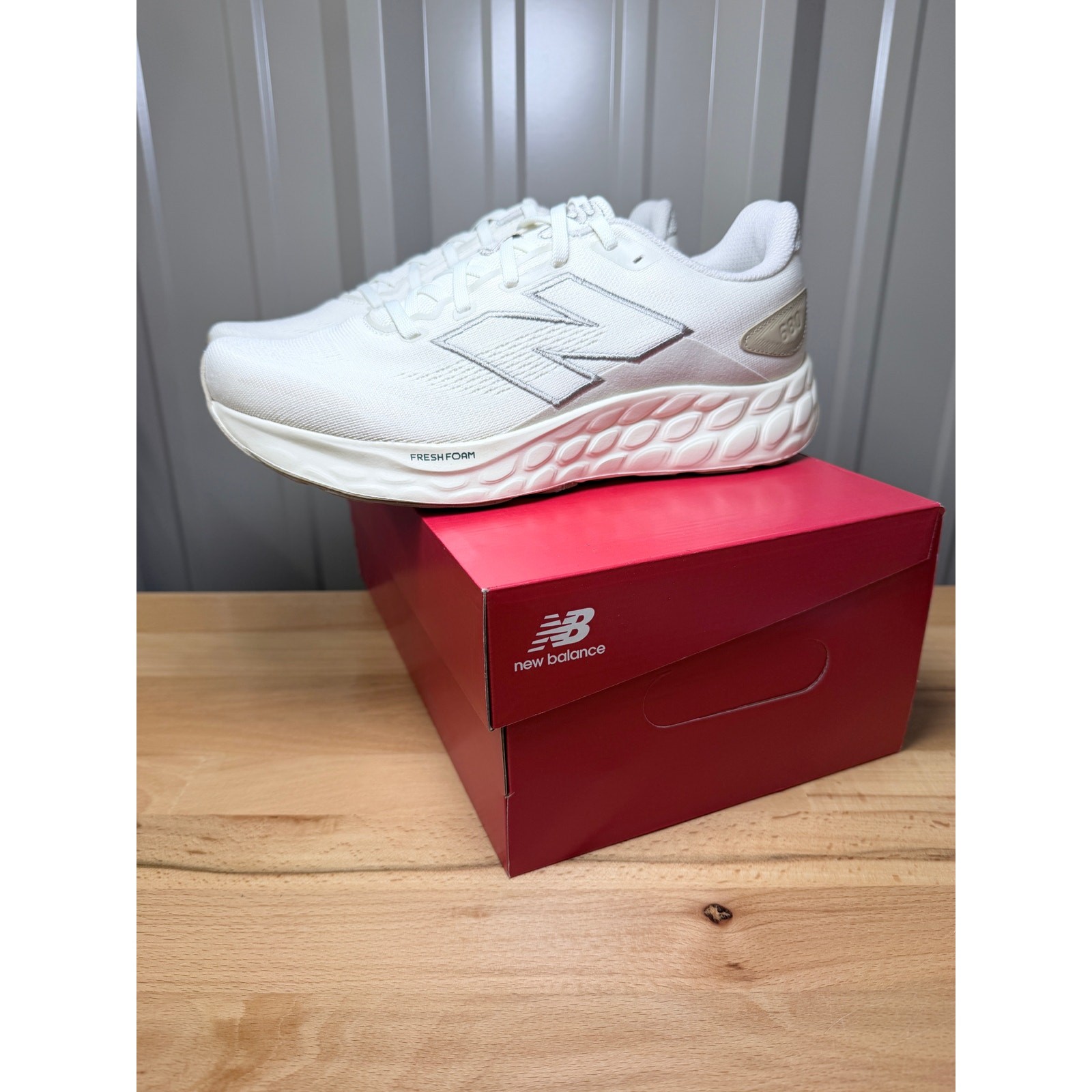 New Balance Fresh Foam 680 v8 Men’s Beige / Brown Size 10.5 New!