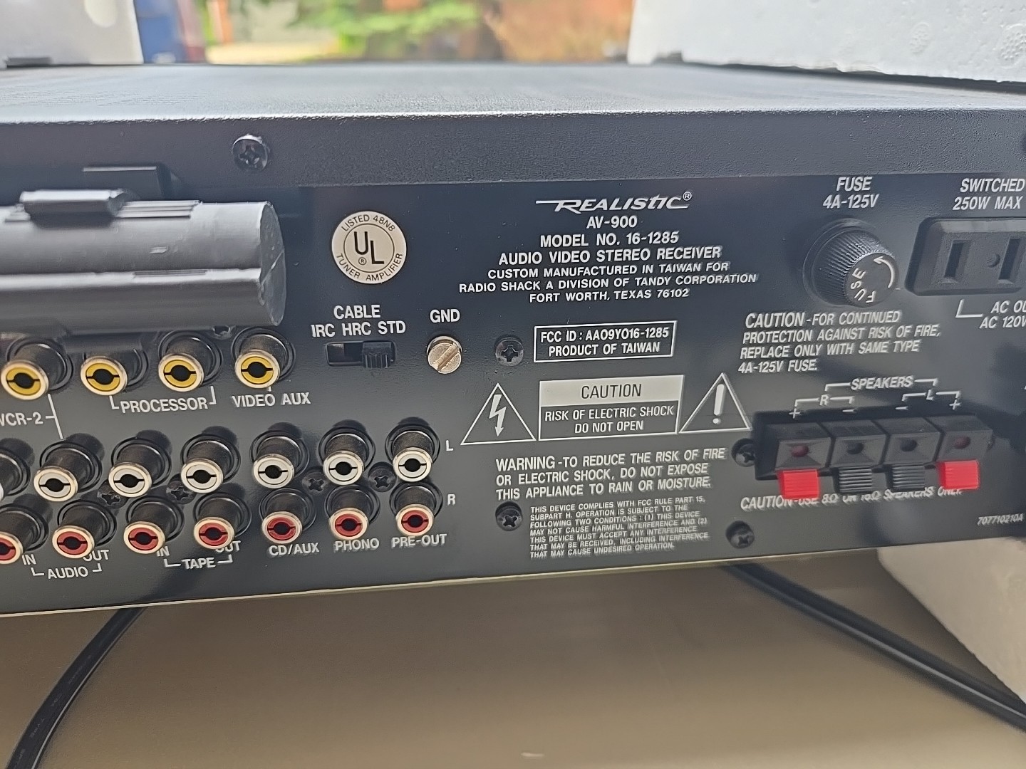 Vintage Realistic AV-900 Solid State Stereo Amplifier W/ Remote In BOX Powers On