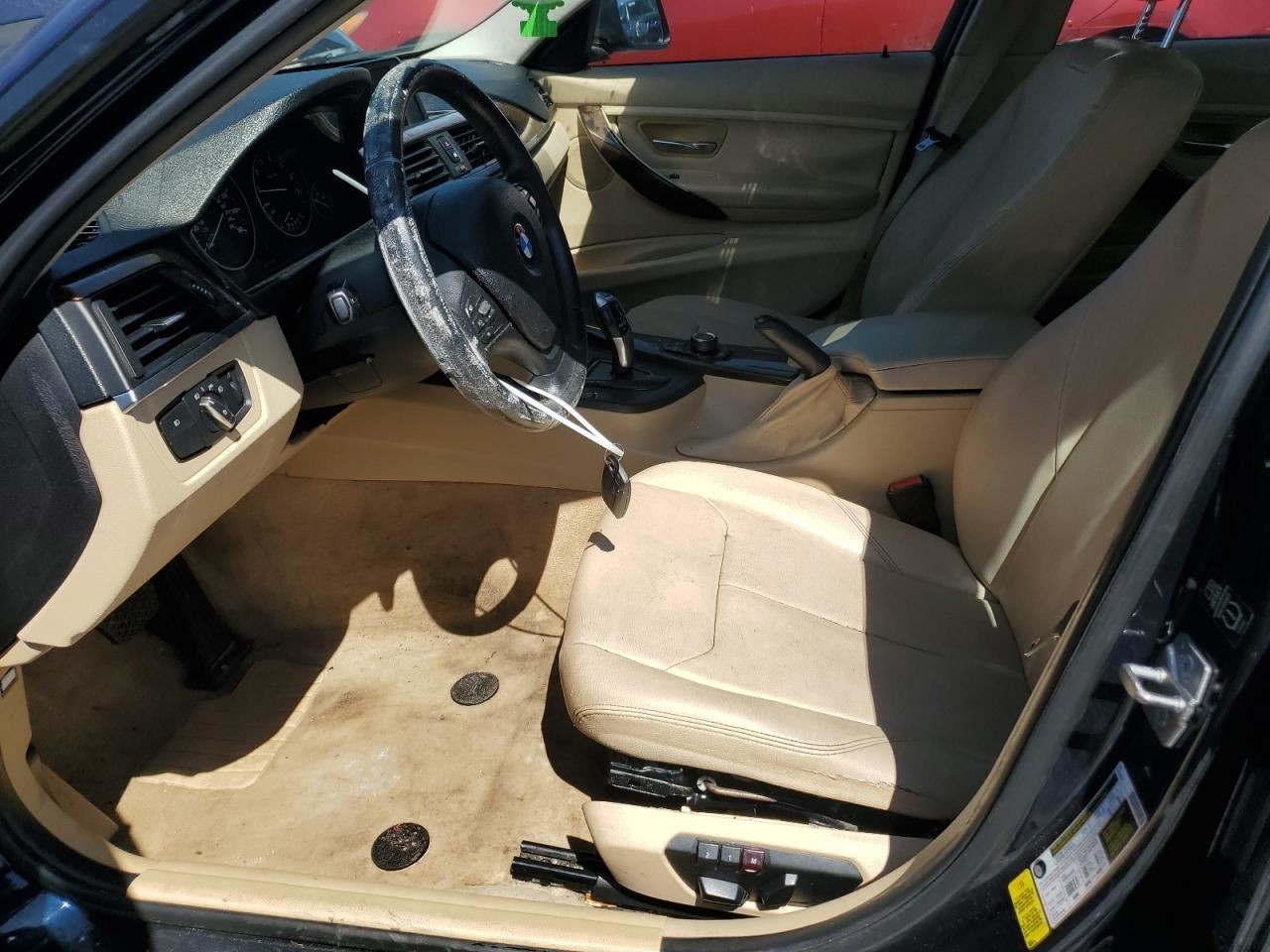 320I 2014 Glove Box 4722780