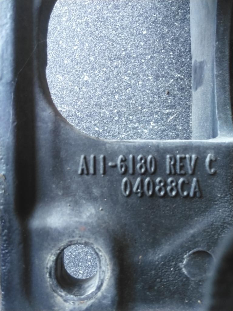 For 2020 PETERBILT 579 BUMPER BRACKET Left , MD