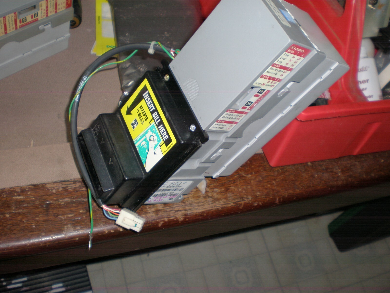 1 mars mei ae 2411 u 3 bill accept all  1 @5  110v for pinball with harness