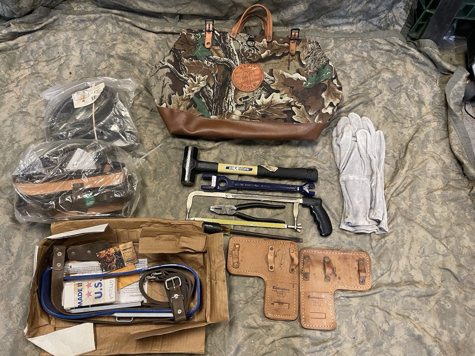 Buckingham Klein Utility Lineman Belt Climbing Set Tool Kit Spikes Gaffs  Bag