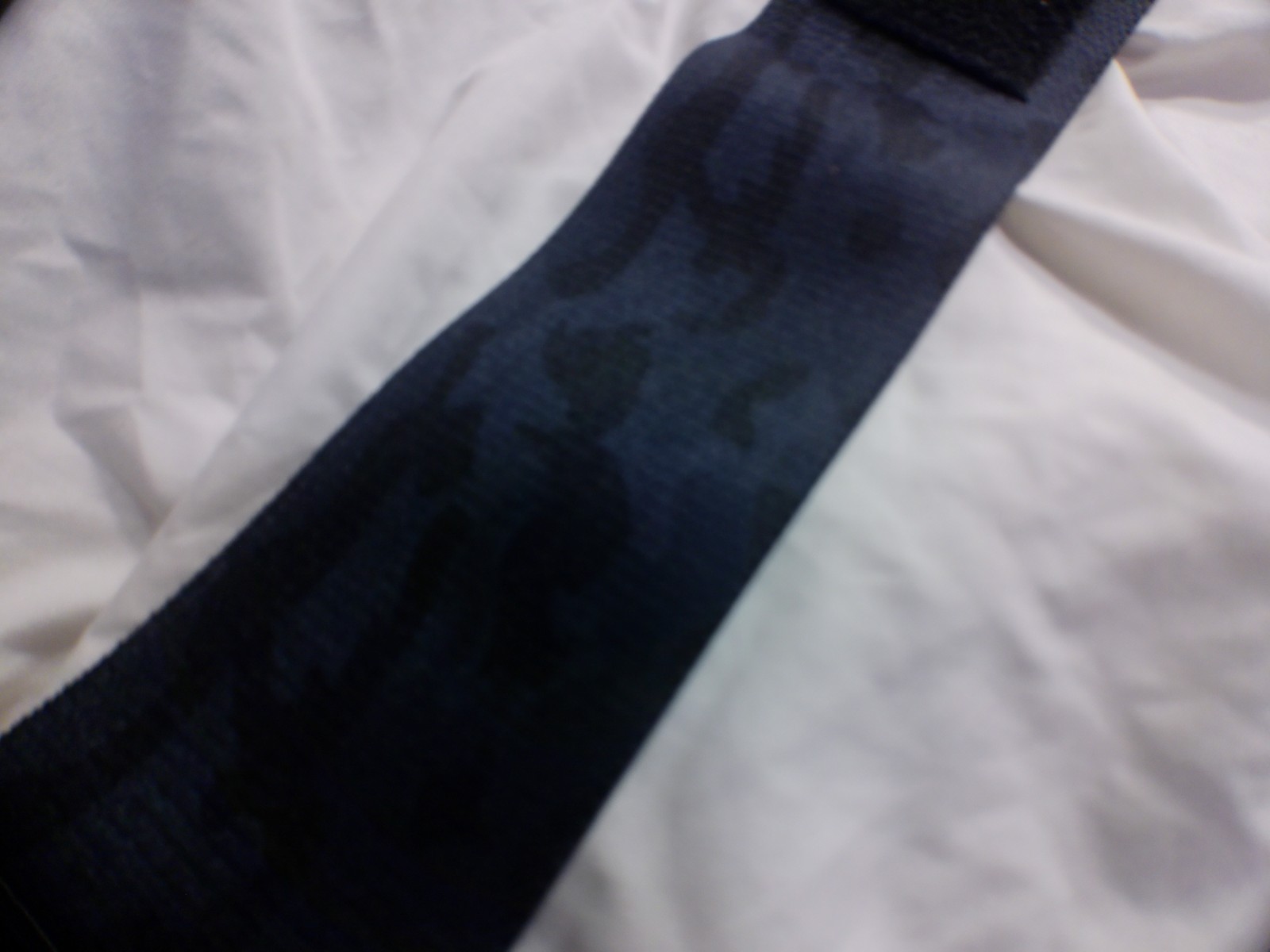 Webliew blue and black camo wrist wraps E7