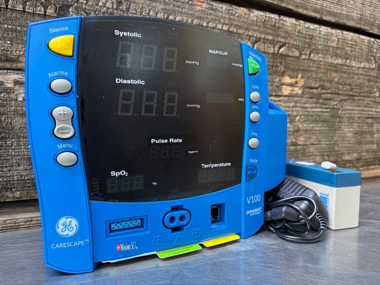 GE Dinamap CareScape V100 Vital Signs Monitor with Battery & Power Supply