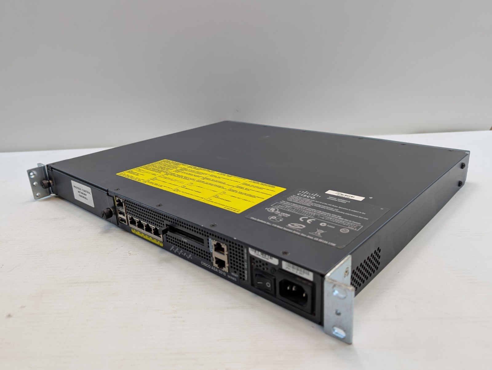 CISCO ASA 5500 Series Adaptive Security Appliance Switch 2.5A 100-240V 50/60HZ