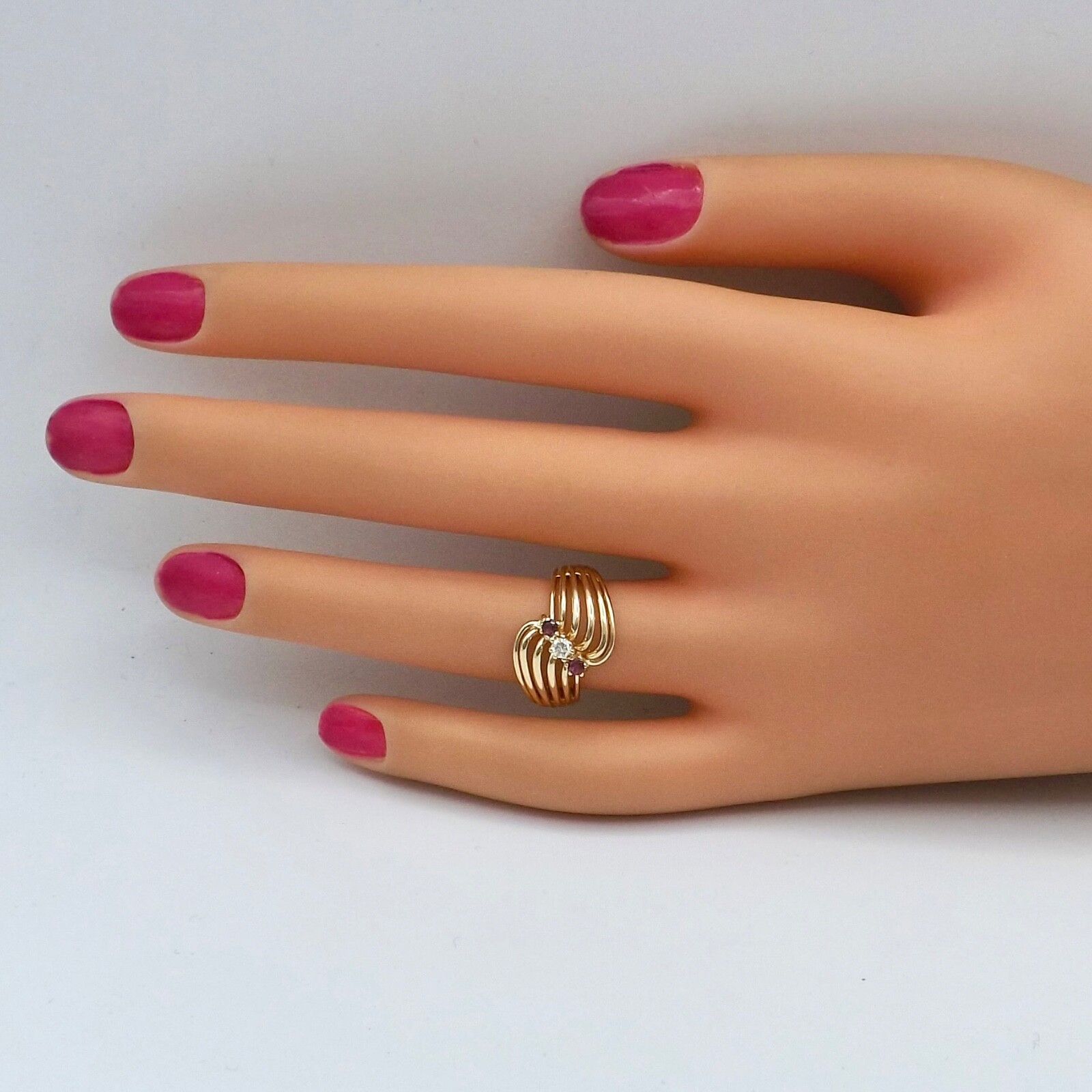 14k Gold Natural Diamond Ruby Wavy Bypass Band Ring 3 Stone Setting