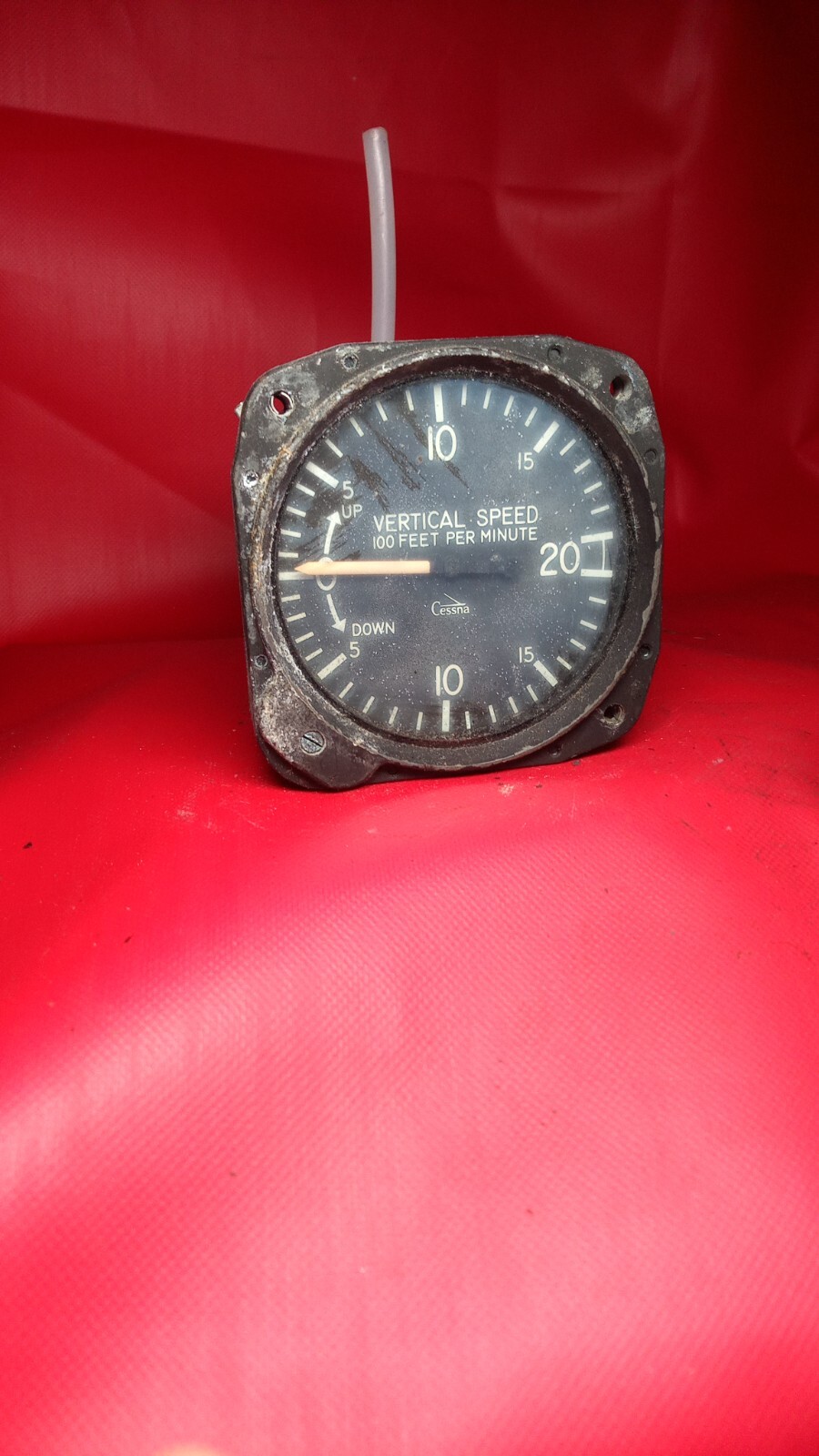 CESSNA VERTICAL SPEED INDICATOR 0-2000FT./MIN