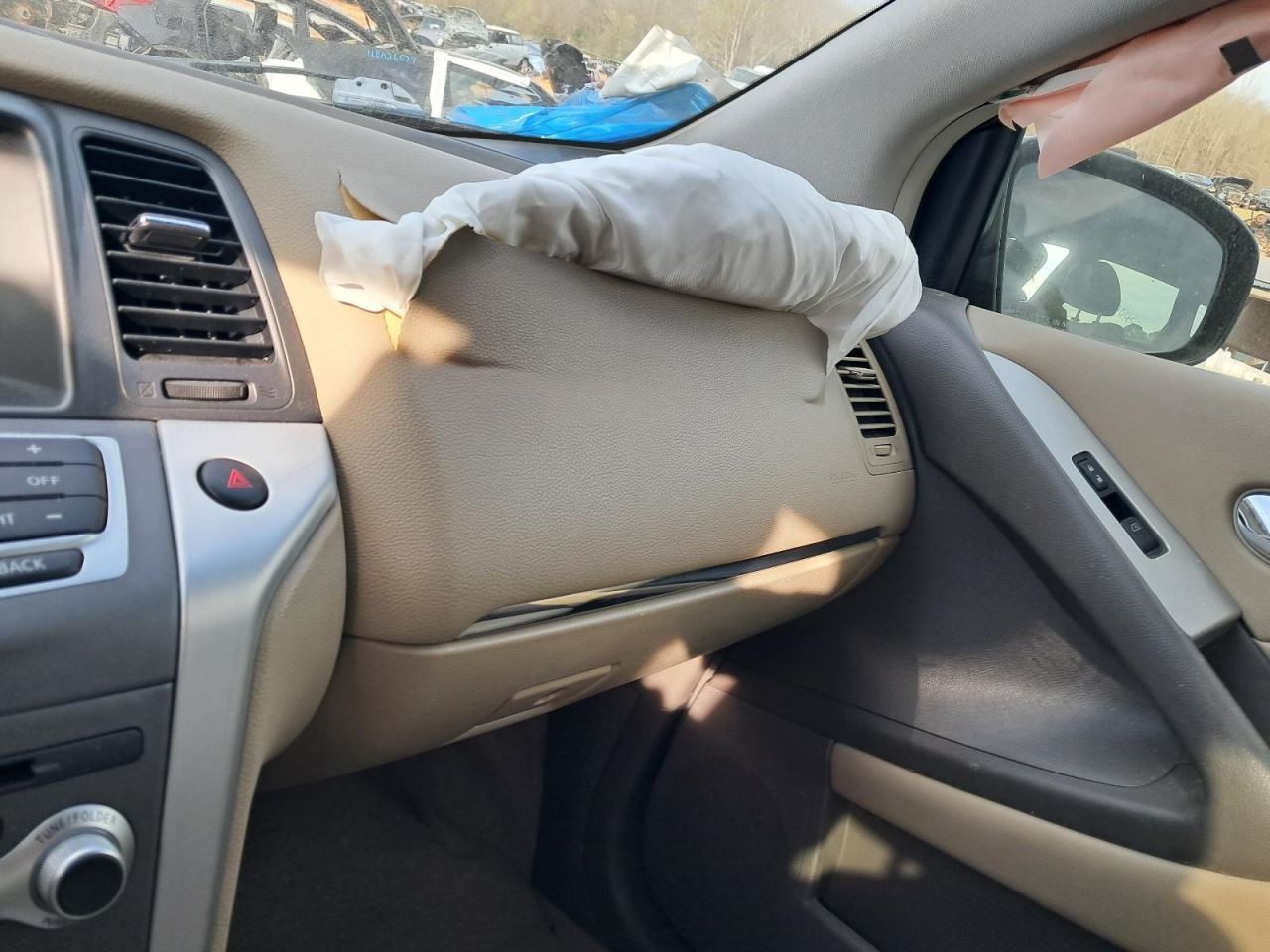 MURANO    2014 Glove Box 5009323