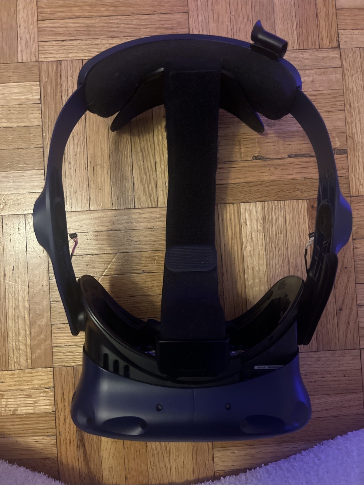 HTC Vive Pro Eye VR Headset FOR PARTS - READ DESCRIPTION