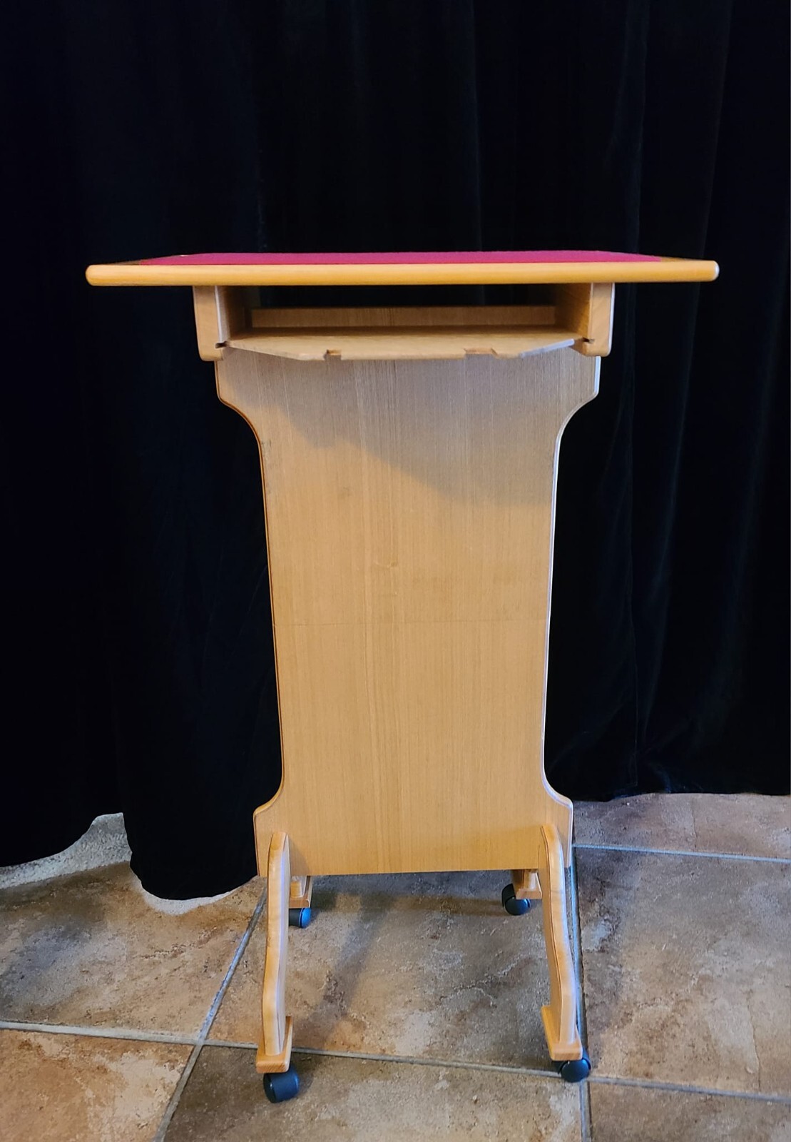 Deluxe Rabbit Table by Mikame Magic Trick Mentalism