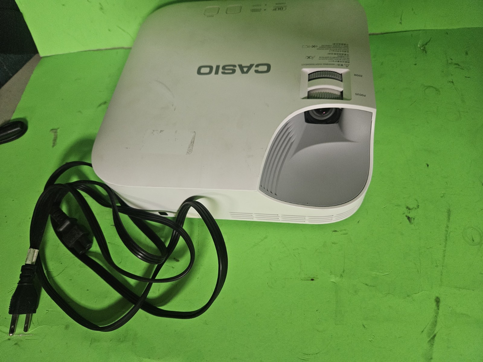 CASIO Projector XJ-V1 dlp hdmi 4744 hours