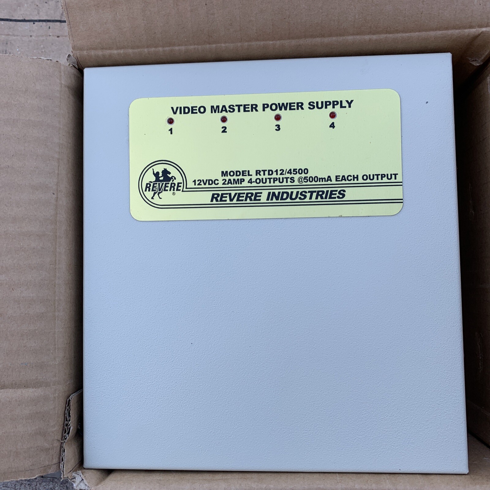 revere industries rtd12/4500 video master dc power supply 12 Vdc 2amp 4 Outputs
