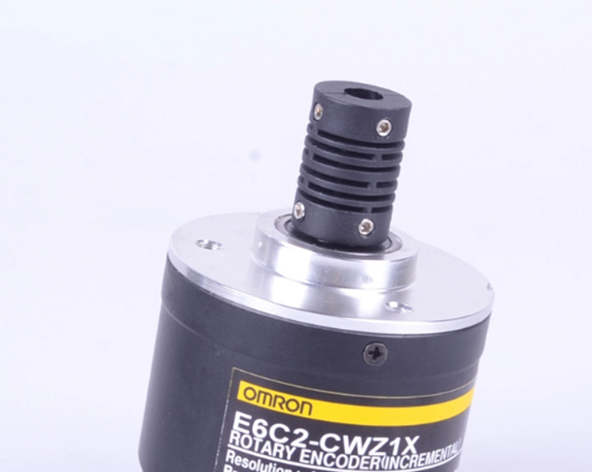 NEW Omron E6C2-CWZ1X 1000P/R E6C2CWZ1X Slim Incremental 50-mm-dia Rotary Encoder