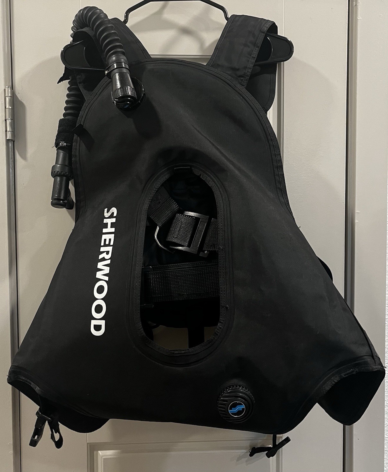 Sherwood Scuba Diving BCD Vest Medium Destiny 30