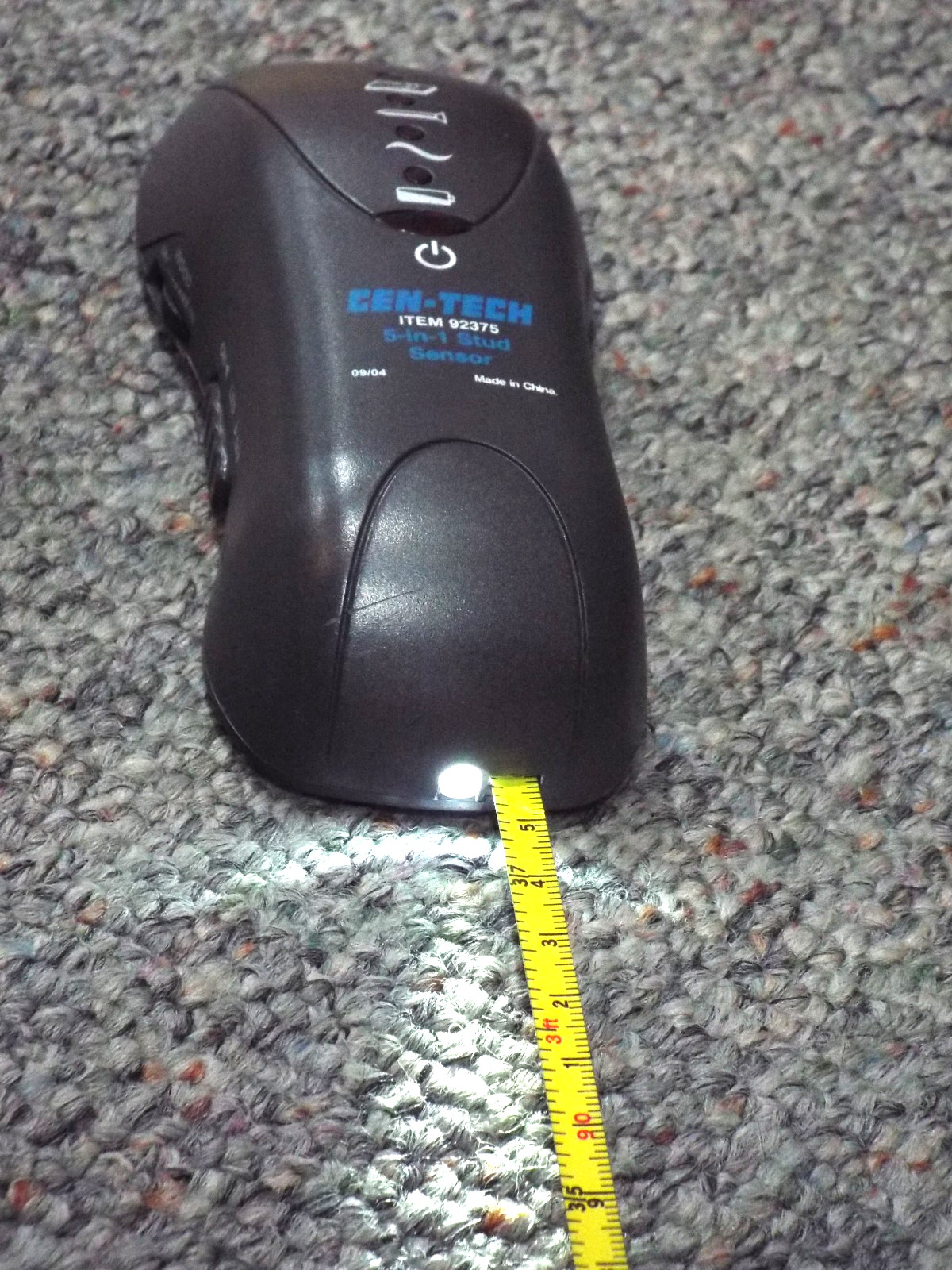 Cen-Tech 5 In 1 Stud Sensor With Led Light Measure.