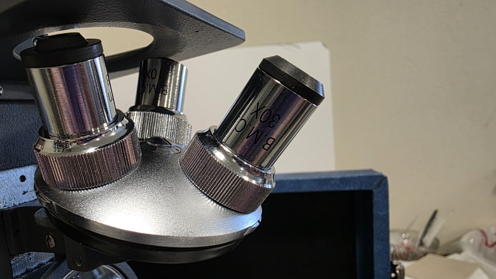 Bioscope 500 Series Microscope Projector