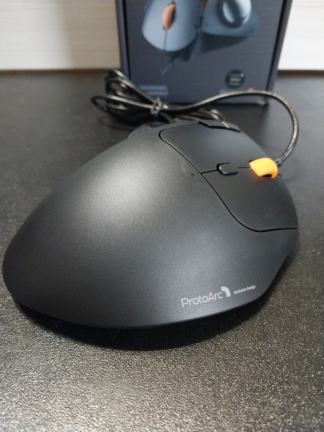 ProtoArc EM04 Wired Ergonomic Trackball Mouse Adjustable DPI, USB & USB-C
