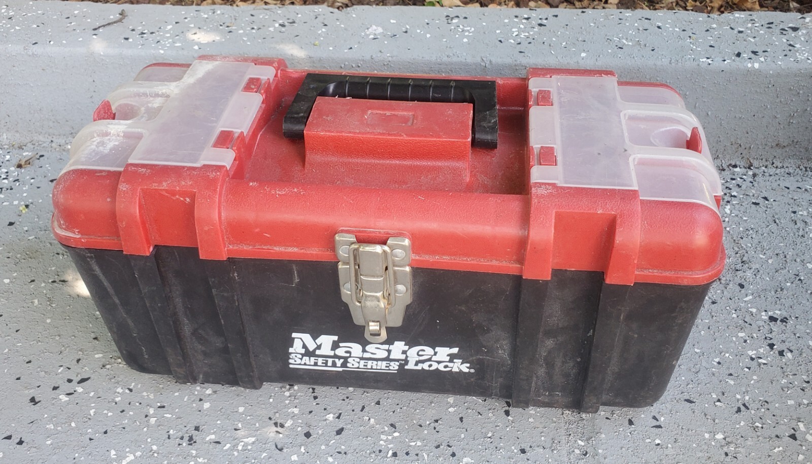 master lock assorted circuit breakers lockout