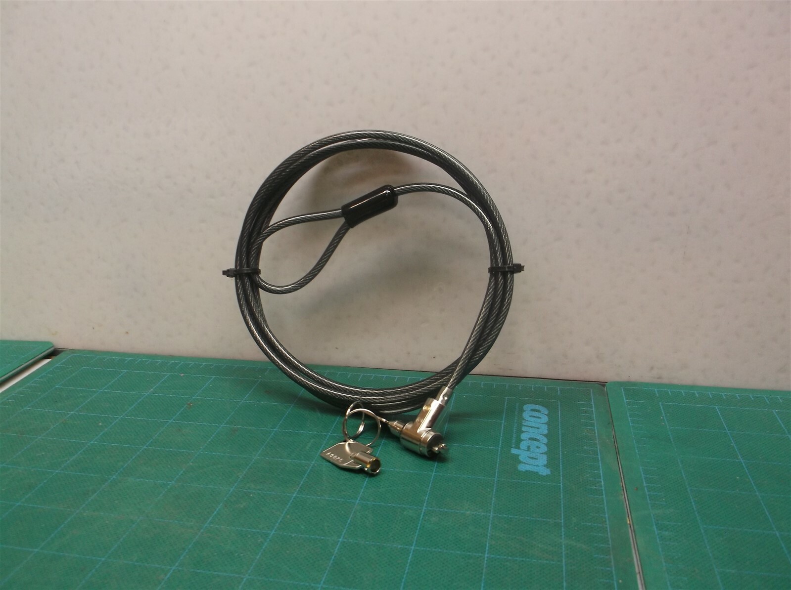laptop lock with keys