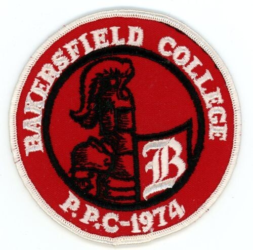 CALIFORNIA CA BAKERSFIELD COLLEGE POLICE PISTOL 1974 NICE SHOULDER PATCH SHERIFF