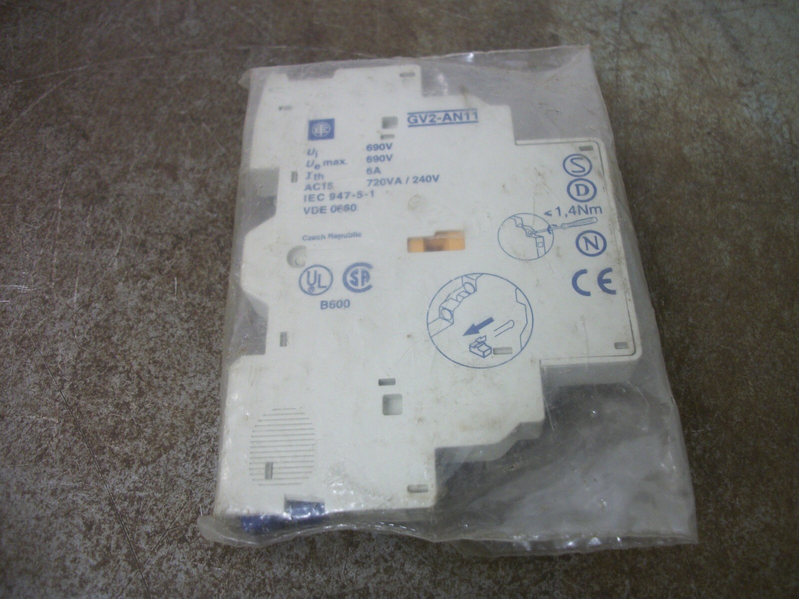 TELEMECANIQUE 1N.O. 1N.C. SIDE MOUNT AUXILIARY CONTACT BLOCK GV2-AN11 NEW