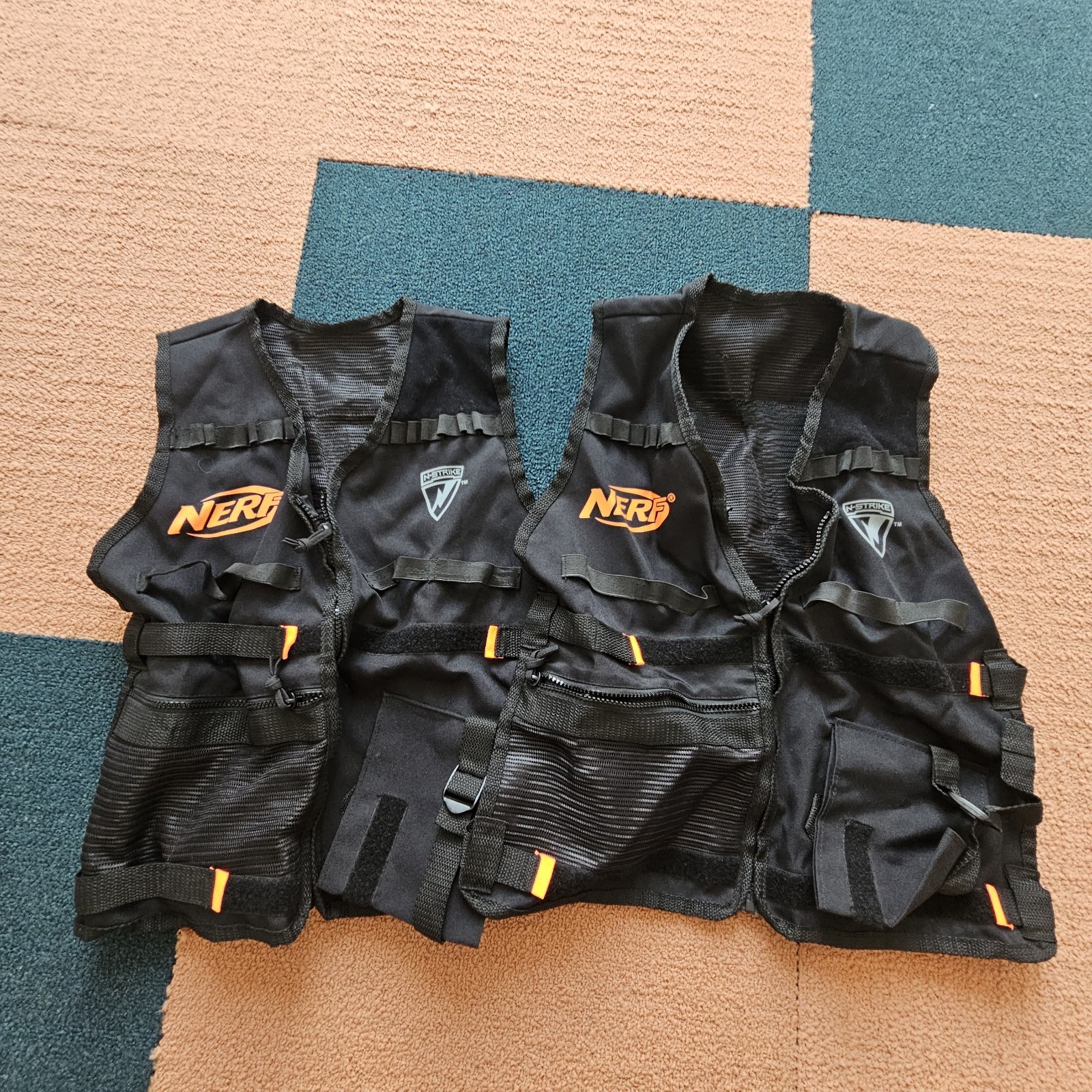 (2) Hasbro Nerf N Strike Gear Tactical Vest Storage Pockets Ammo Holder X5b
