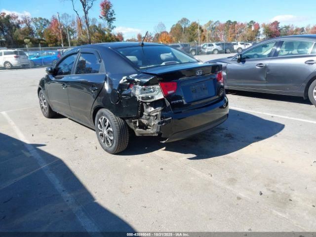 FORTE 2013 Glove Box 4908657