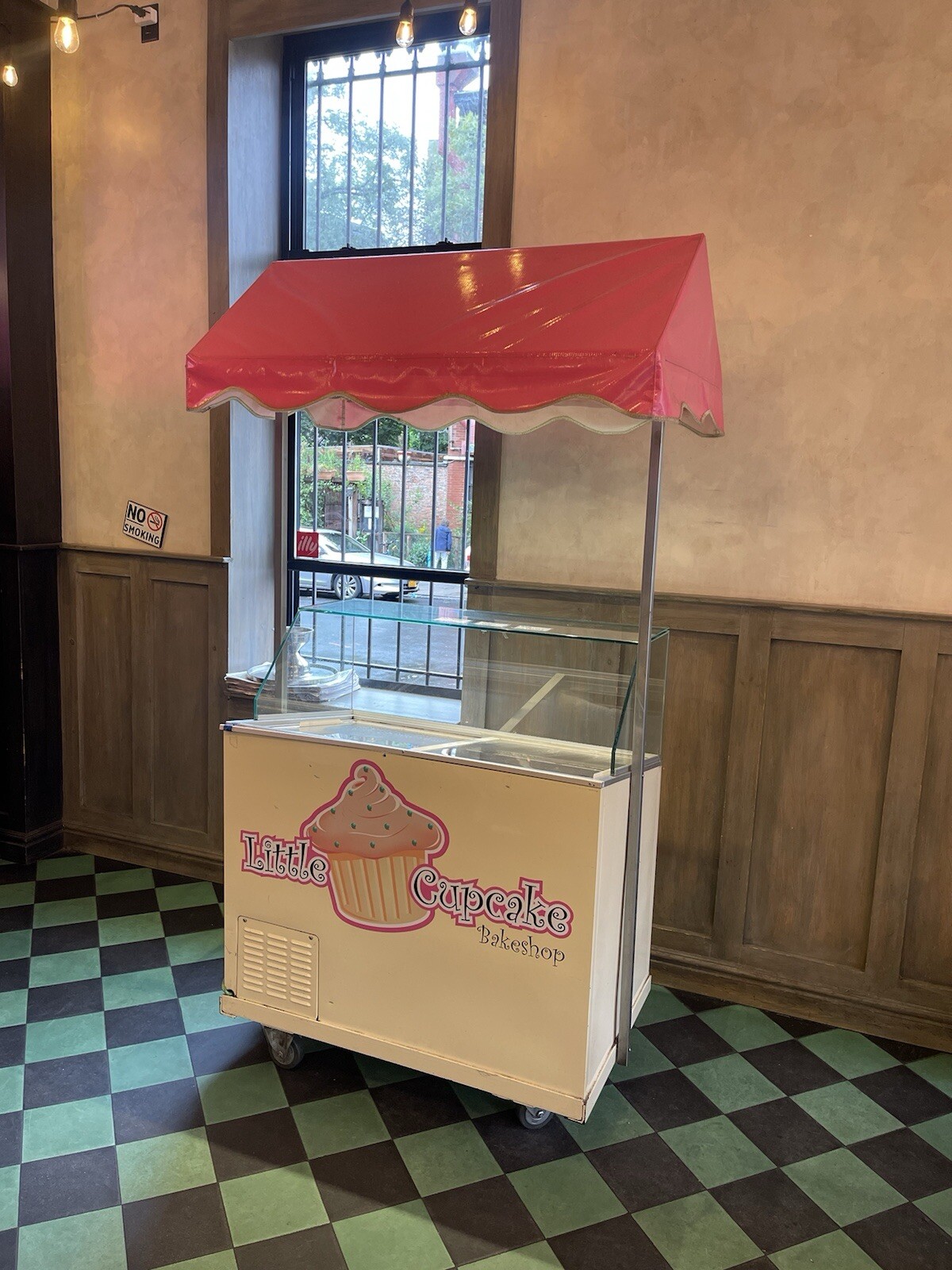 Little Cupcake Bakeshop Ice Cream Cart