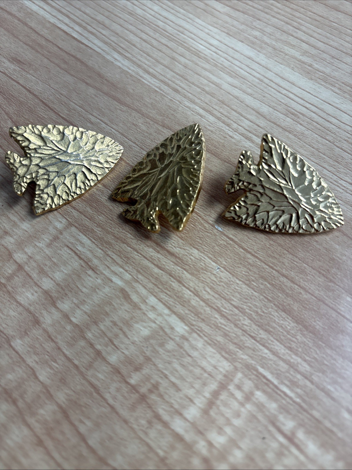 vintage gold toned Arrowhead Concho Aged Copper Screw Back 1.50" lot of 3