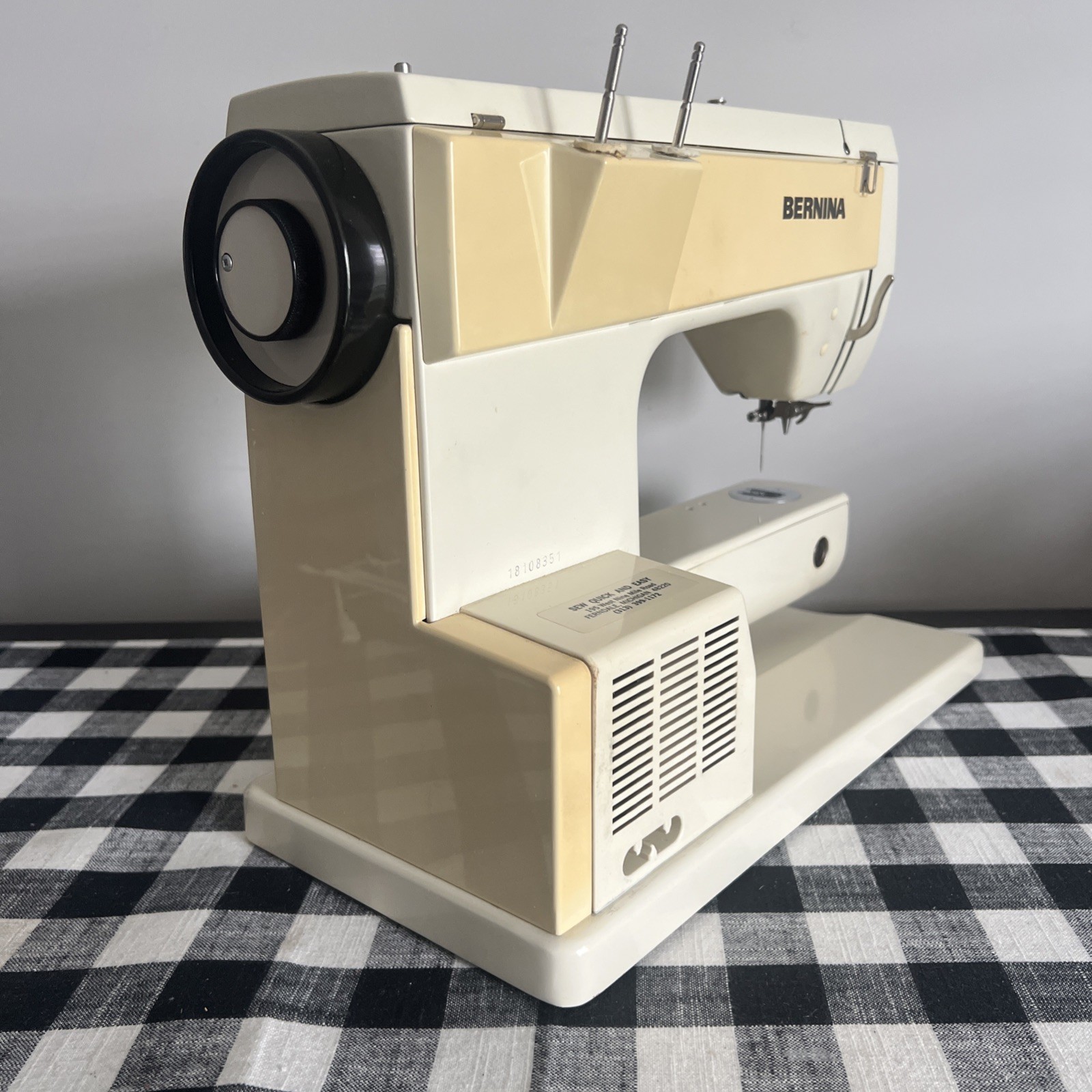 *Bernina *830 Record Sewing Machine *Case *Accessories *Extension Table *Pedal