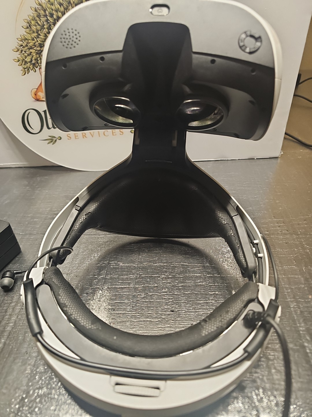 Sony PlayStation VR Headset PSVR& CUH-ZVR1 Processor Unit - Powers On