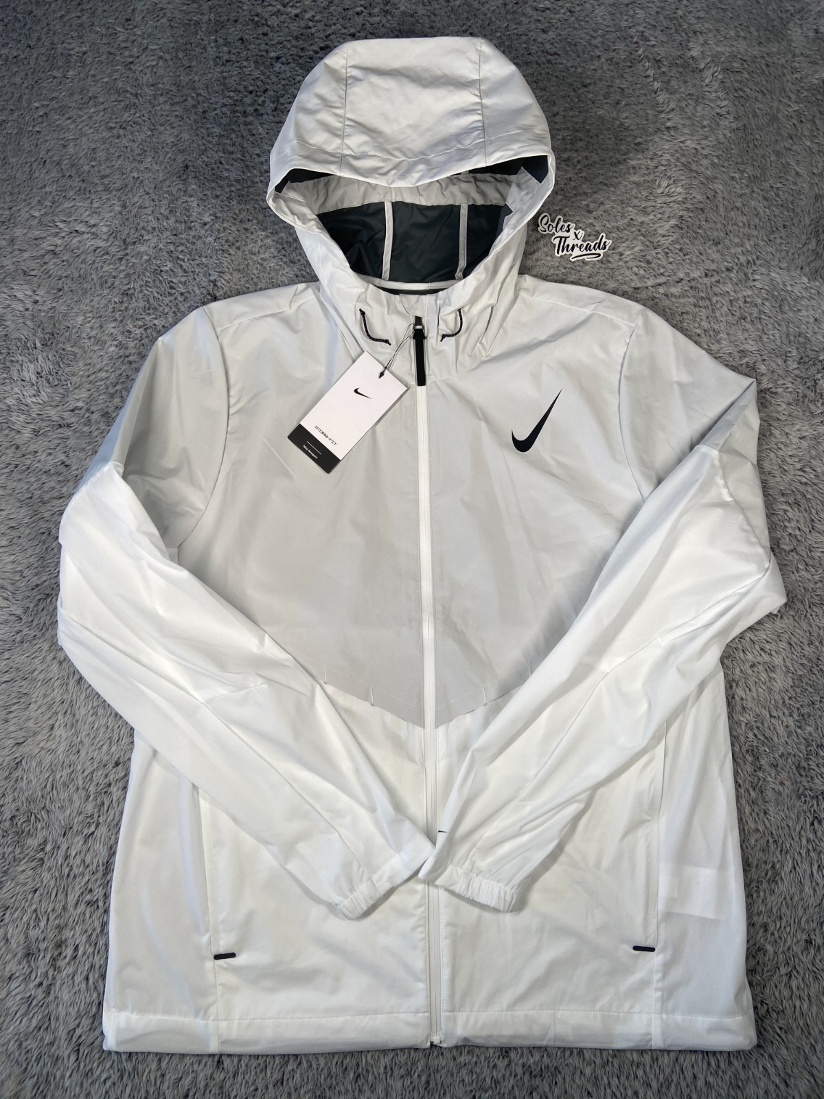 Nike AeroSwift Storm-FIT Aerogami Running Jacket Size Large Men White FZ9039-121