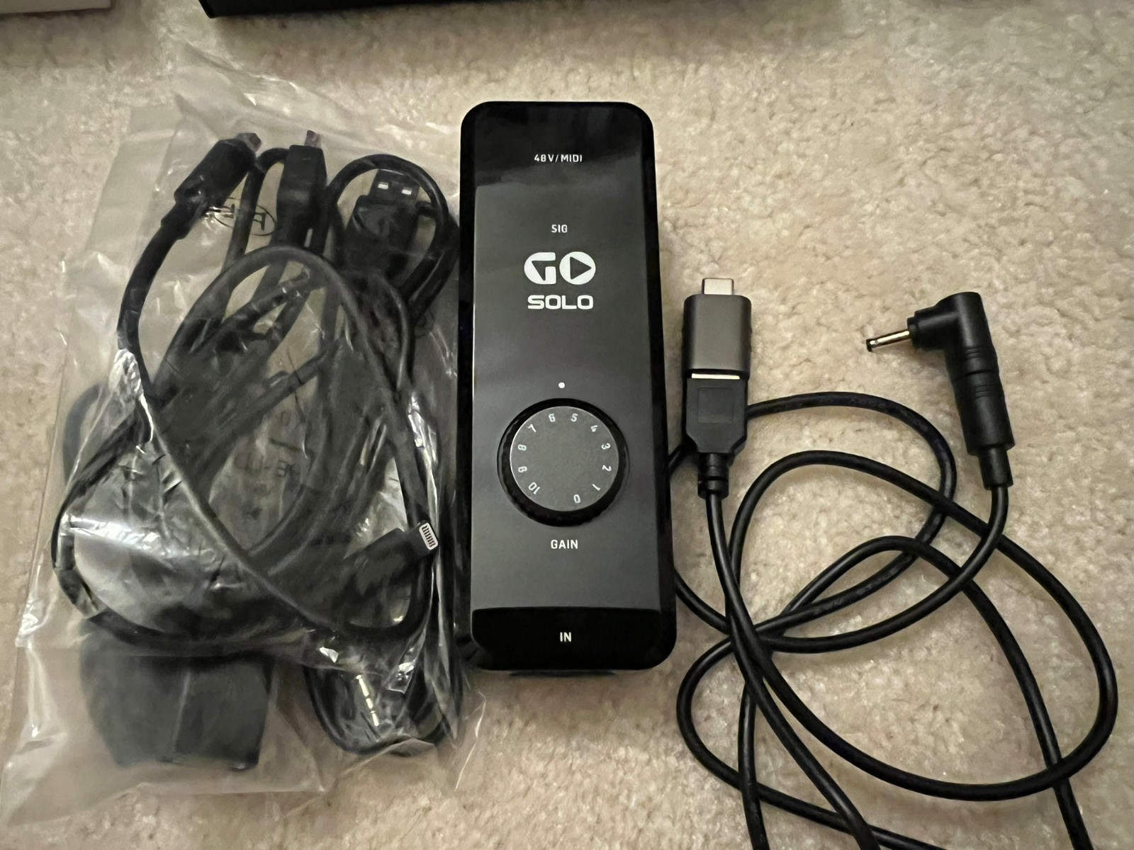 TC-Helicon GO SOLO Audio/MIDI Interface for mobile devices, incl. extra cable!
