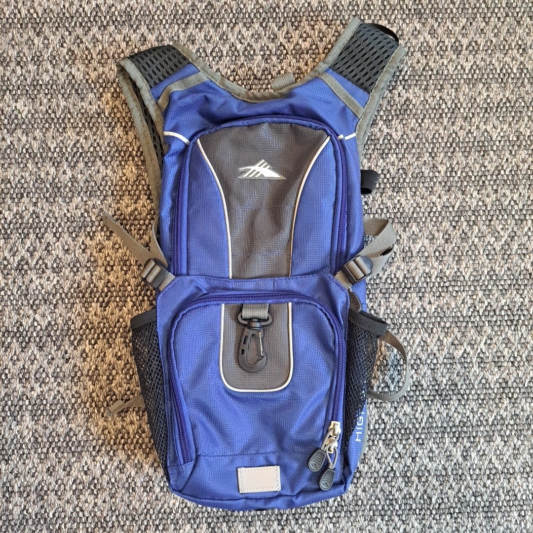 High Sierra Blue Hydration Pack 2L No Bladder Excellent Condition