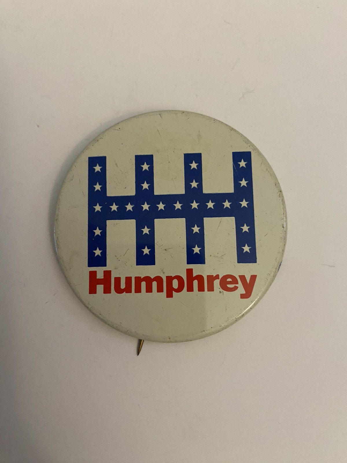 Humphrey Pin Back Button P113