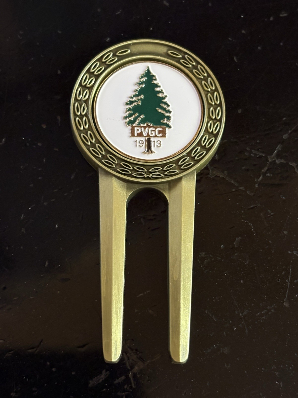 Pine Valley Golf Club Authentic Members Divot Tool & 1" Coin Style Golf Marker