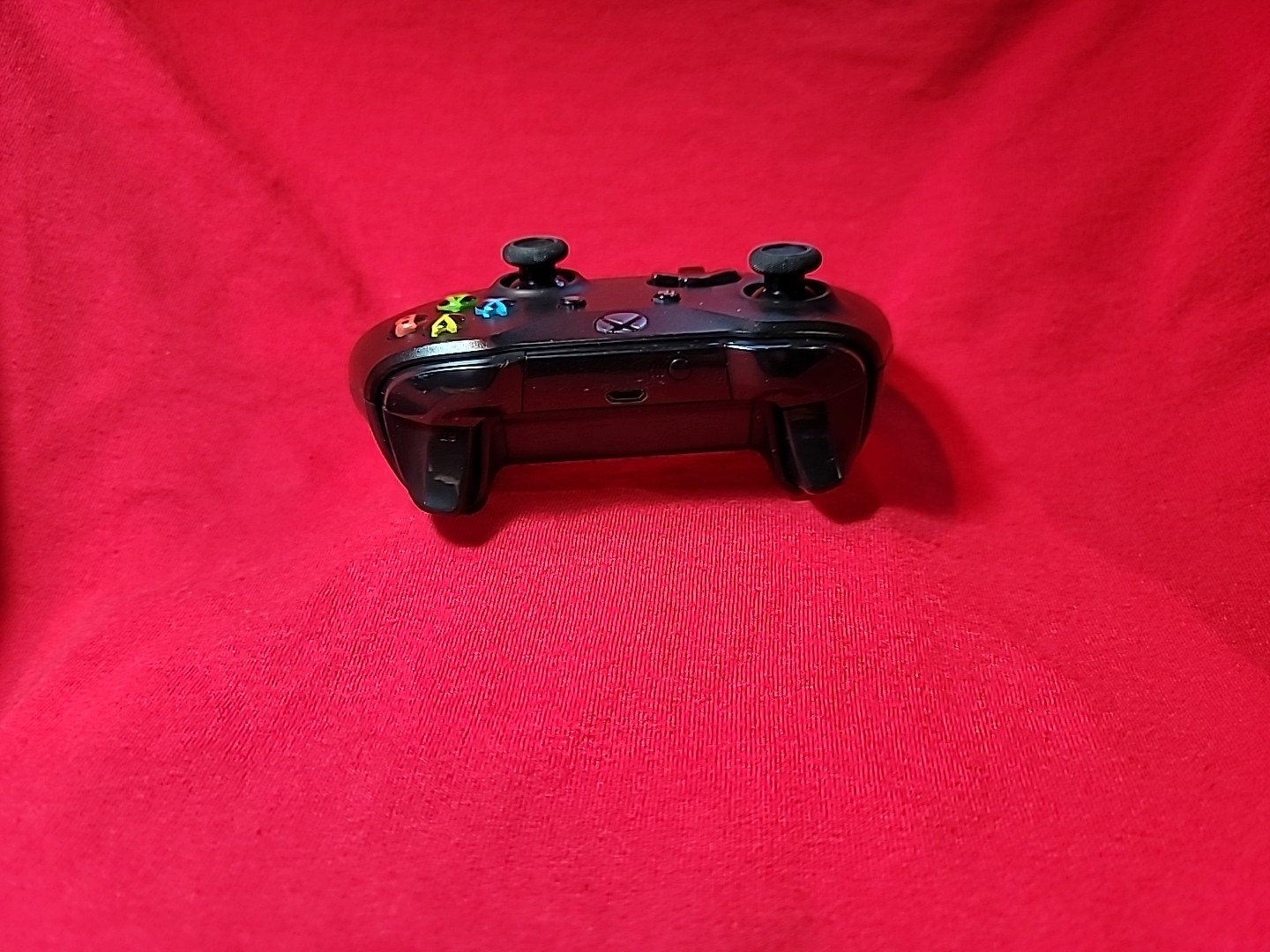 Xbox One Wireless Controller 1708 Black (New Joysticks) Check Description