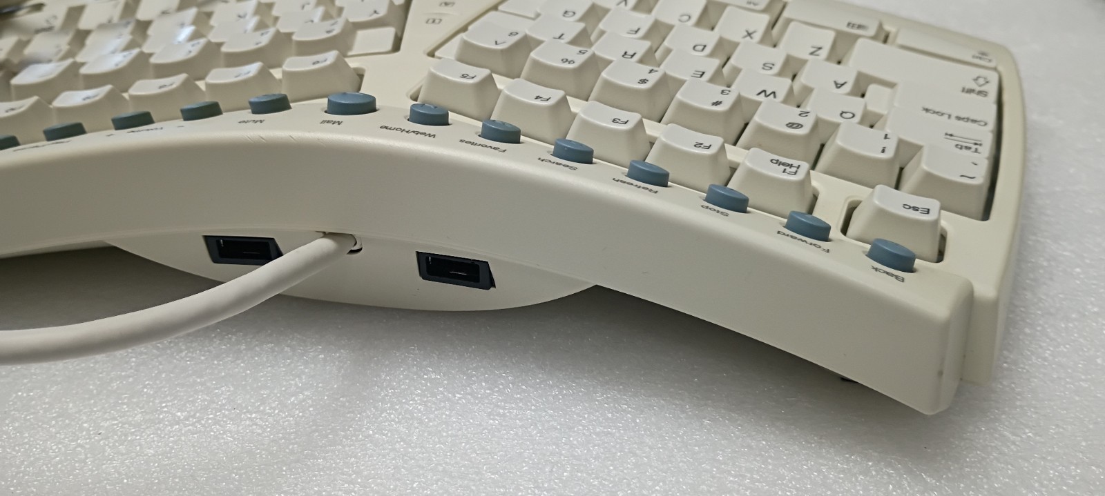 Vintage Microsoft Natural Pro Ergonomic USB PS/2 Keyboard Barely used