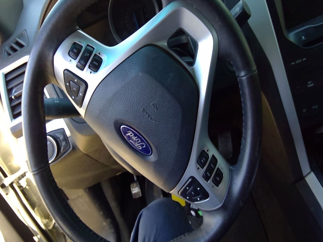 2015 Ford Explorer Left Driver Steering Knuckle OEM 51K Miles Used