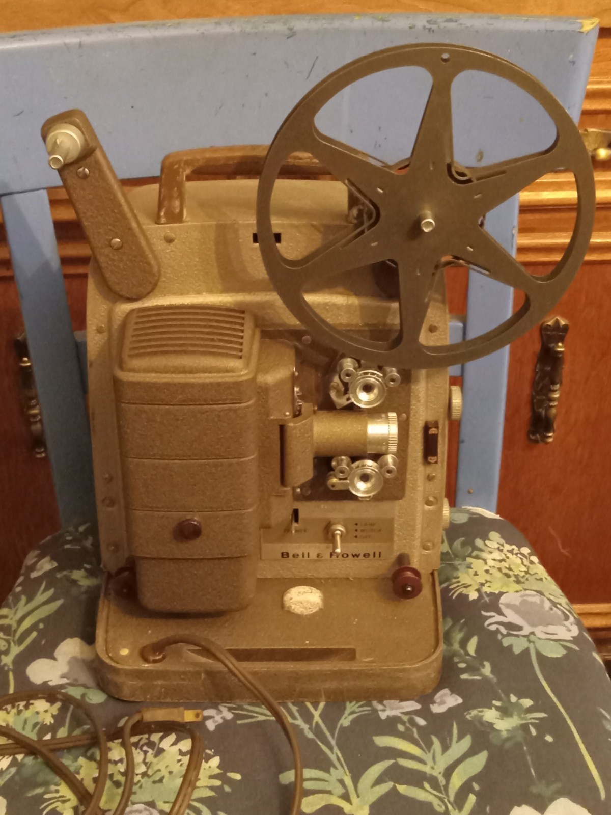 Bell & Howell Model 253AX Vintage 8mm Projector, Motor Works, Needs Bulb