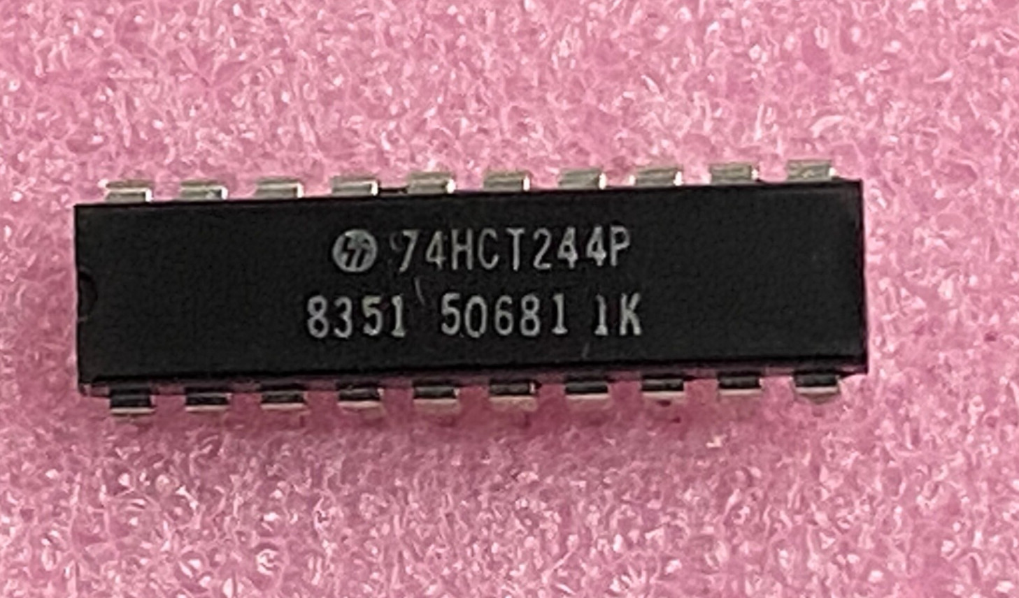 Supertex Inc. 74HCT244P octal buffer/line drivers 3-state Integrated Circuit