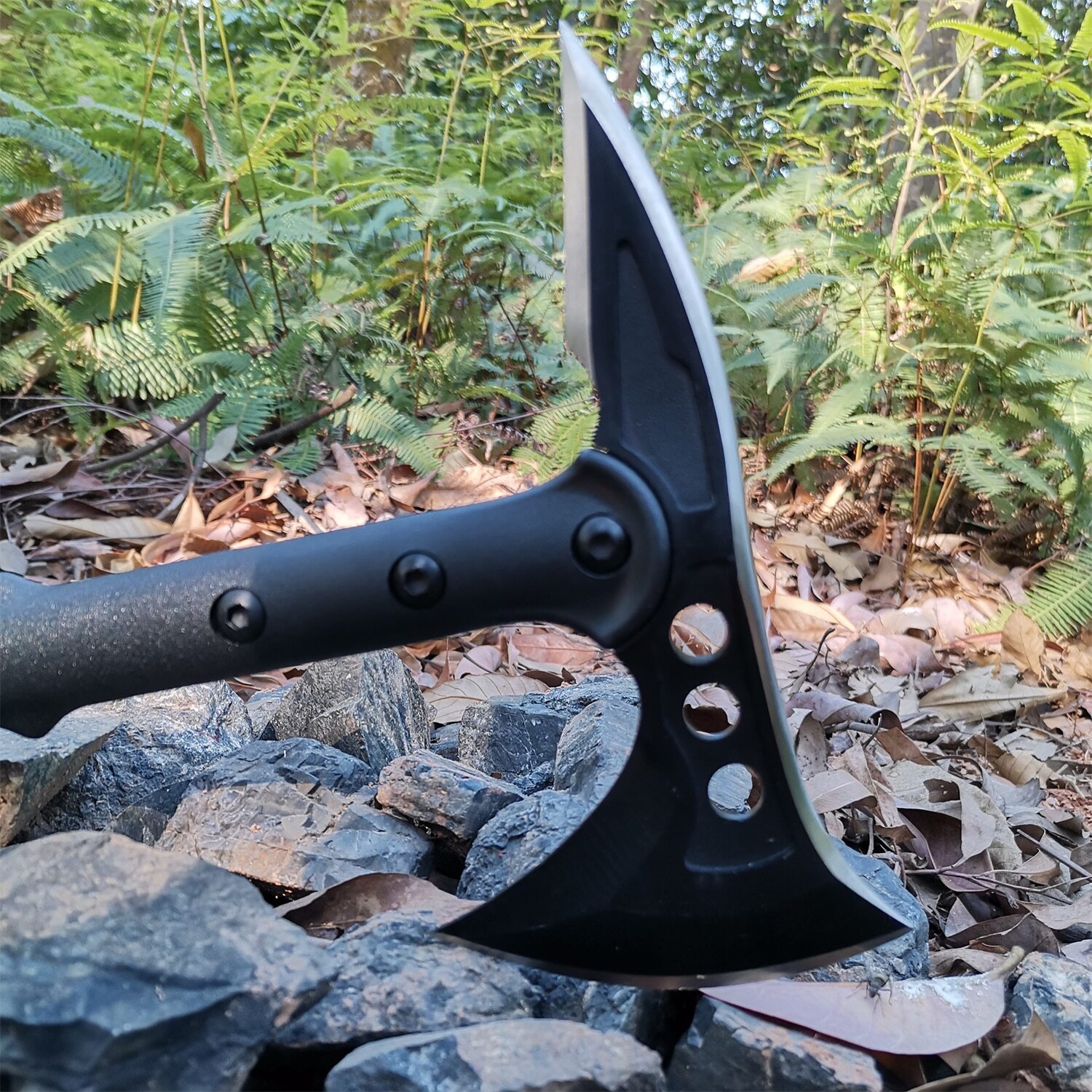 57HRC High Hardness Tactical Axe Jungle Adventure Multi Purpose Defense Axe tool