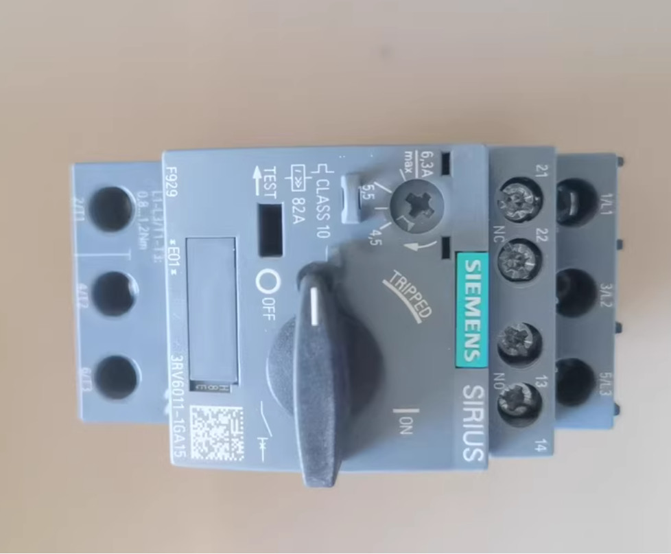 1PC NEW SIEMENS 3RV6011 series breaker 3RV6011-1GA15 1NO1NC 4.5-6.3A #LL