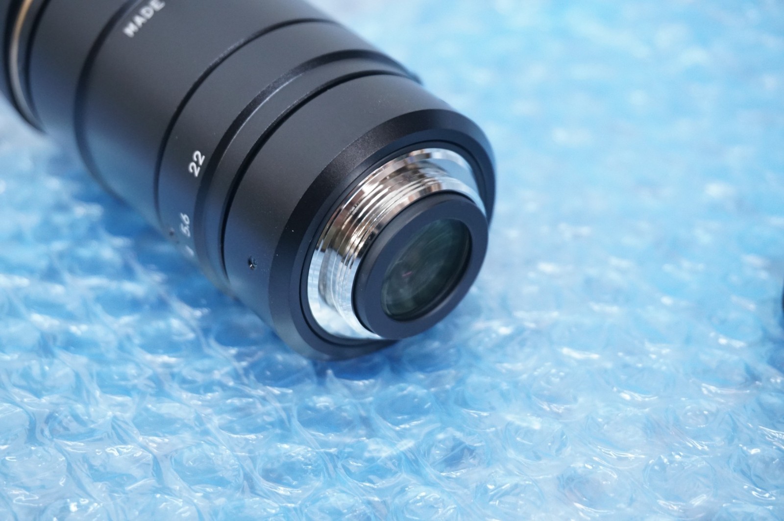 KEYENCE CA-LHE16, SUPER RESOLUTION C MOUNT LENS lightly used for demo/prototype