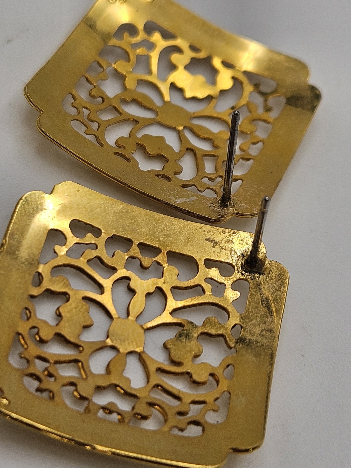 Vintage Gold Tone Scroll Cut Out Ornate Stud Earrings