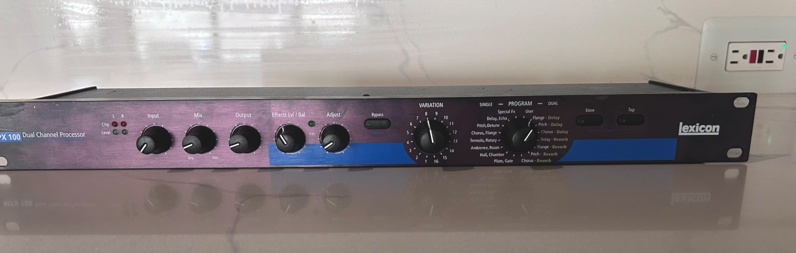 Lexicon MPX 100 2-Channel 1U Rack Multi-Effects Processor Reverb Delay