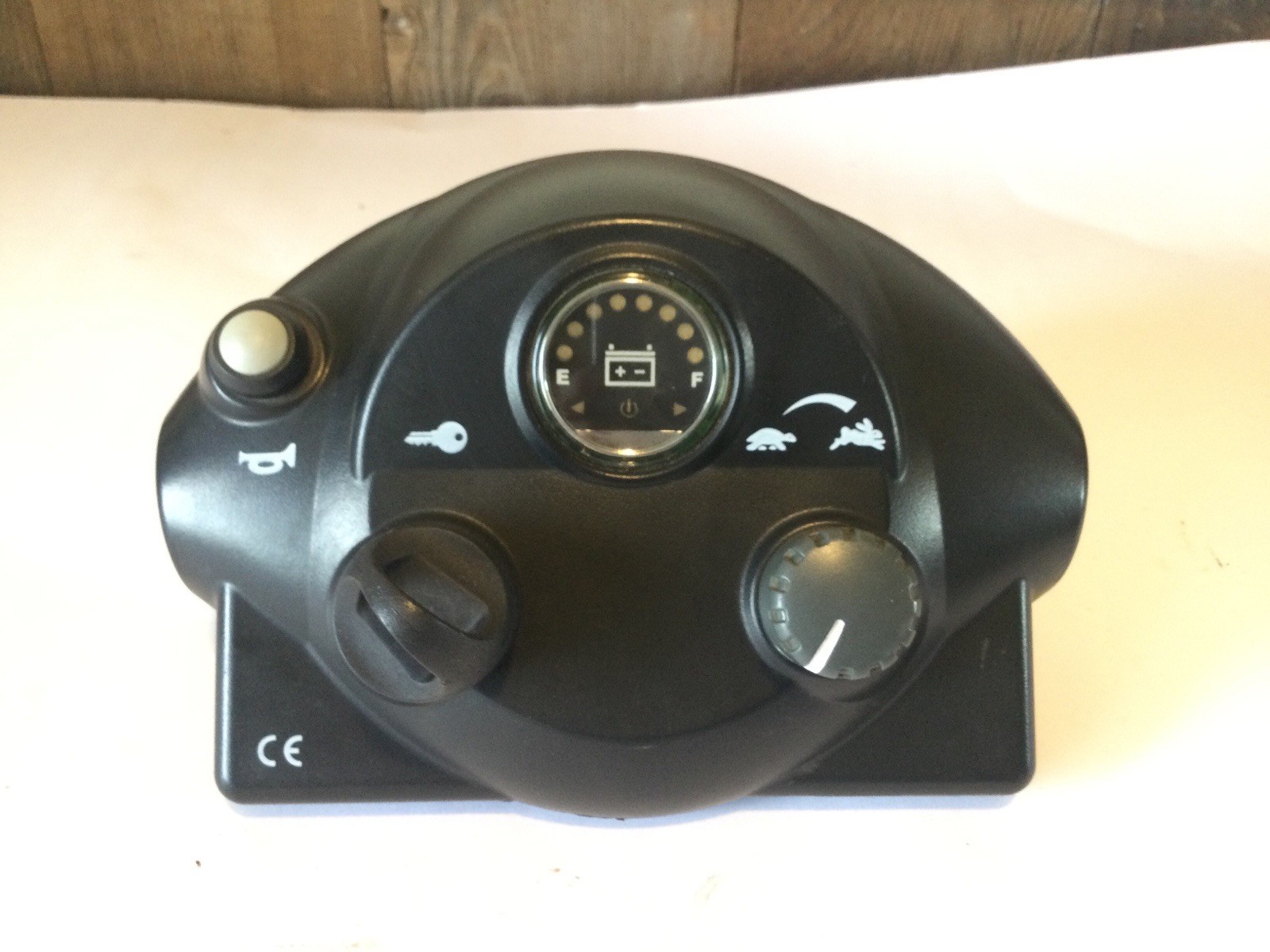 Go Go Elite Traveler Dash Inspected & Tested Comes With All Mounting Screws