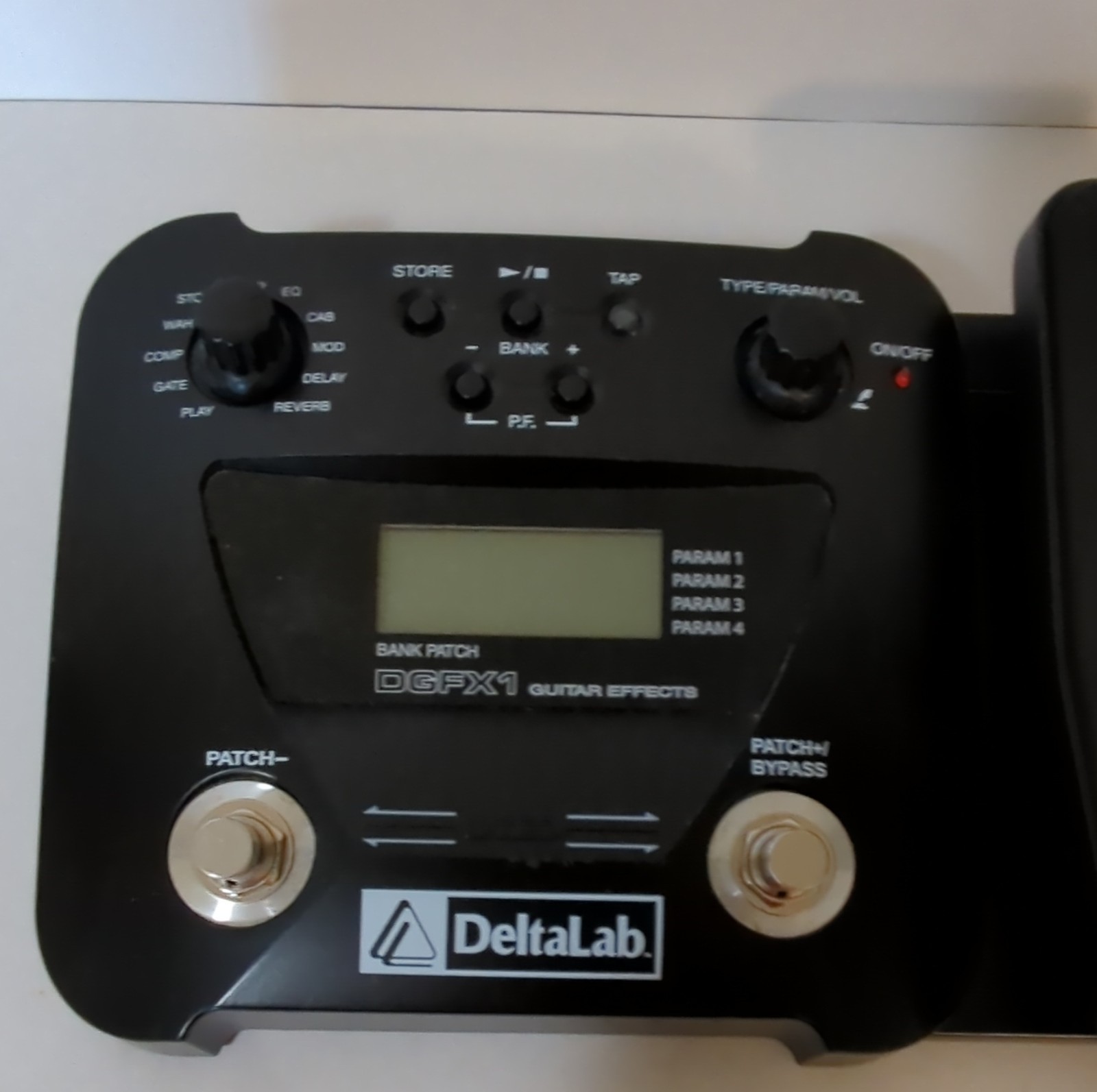 DeltaLab DGFX1 Digital Multi-Effects Processor for Electric Guitar w/AC adapter